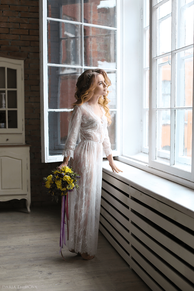 The magic of white-creative shooting of the bride's gathering with the boudoir dress Audrey and the wedding dress Camel...