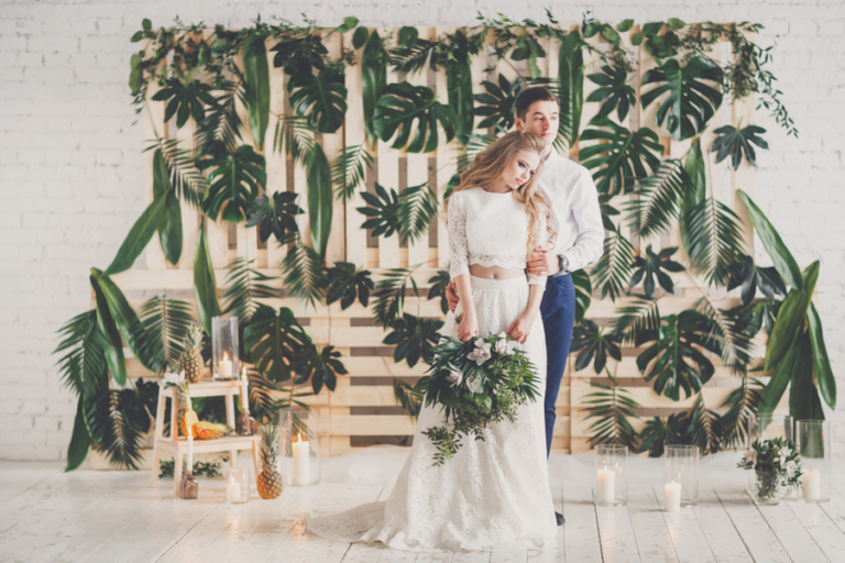 Shooting the Tropics with a wedding dress Verna Shooting the Tropics with a wedding dress Verna